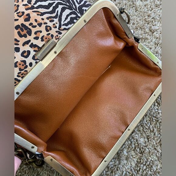 Handmade Genuine Embossed Leather Leopard Print, Metal Frame Handbag/Crossbody - Picture 13 of 14